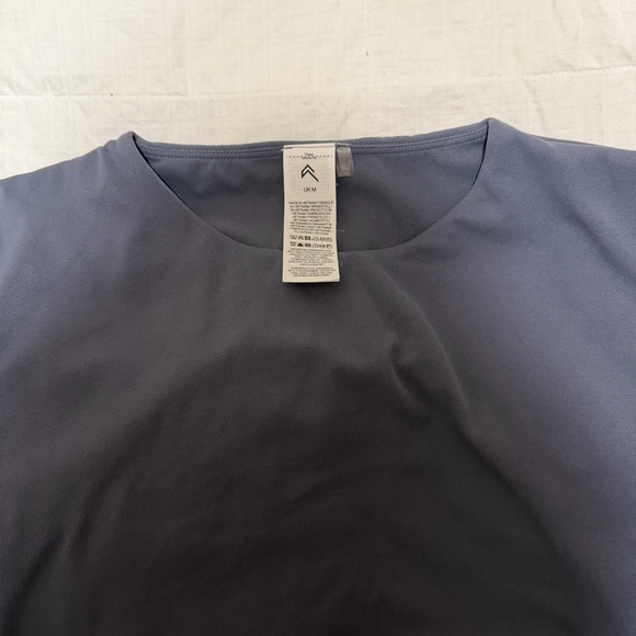 oner active open back cropped long sleeve - Picture 3 of 3